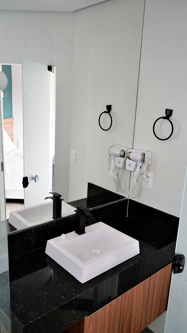 Estilo e leveza a 300m da praia - Stella Studio