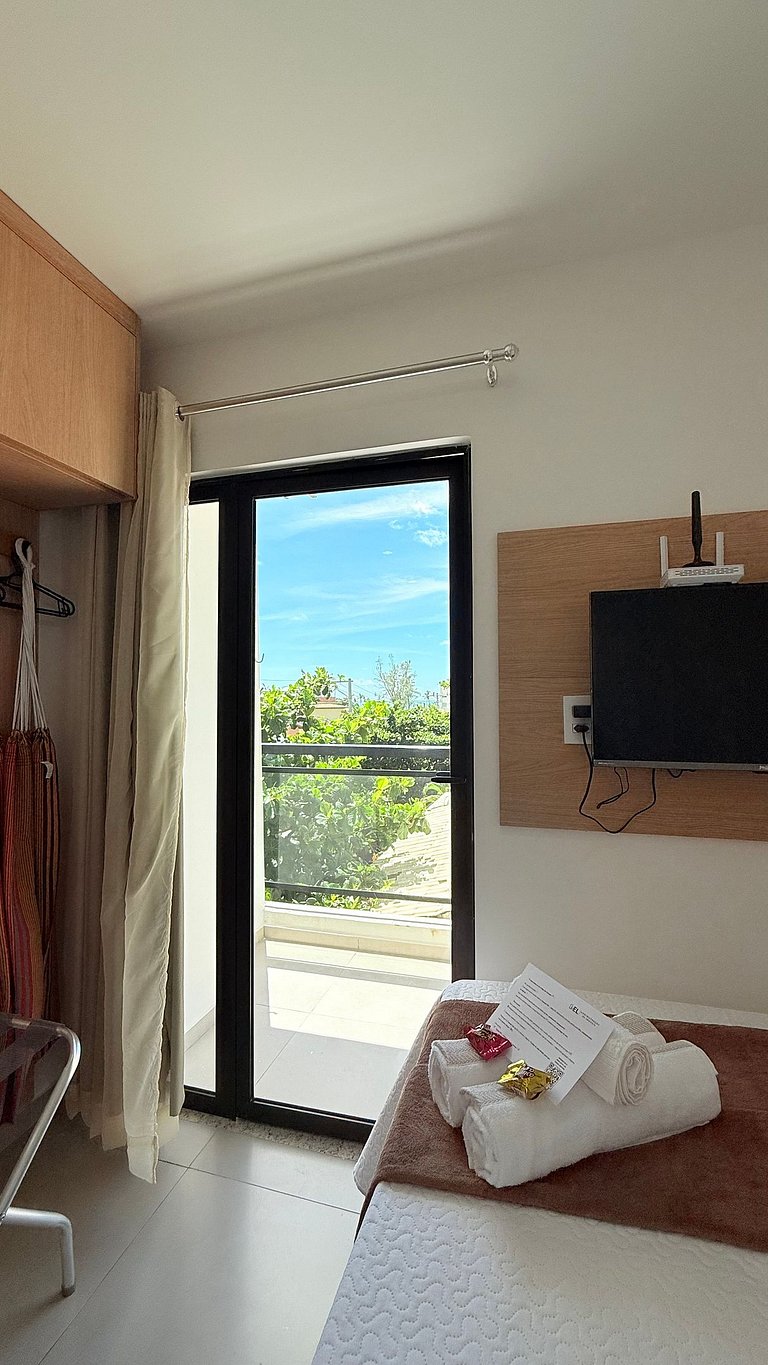 Practical and comfortable retreat near the beach 211