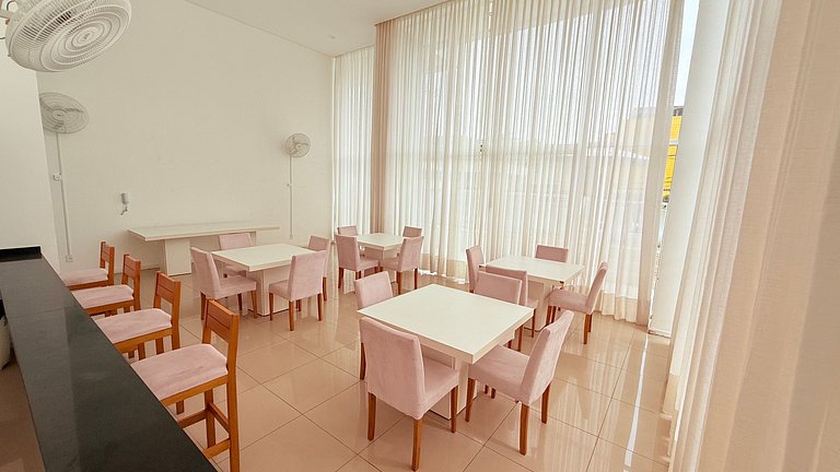 Apartamento 1 Quarto com Varanda no Atlântico Porto Residenc