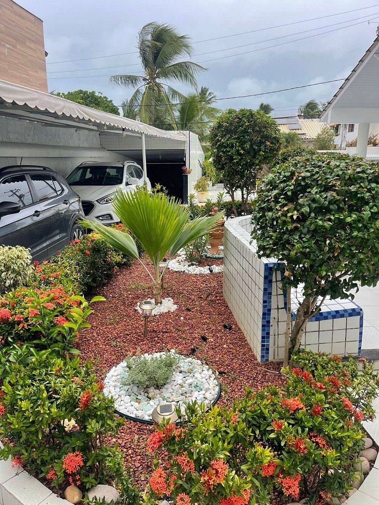 Casa completa com piscina em Vilas do Atlântico