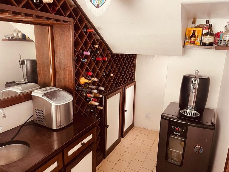 Casa completa com piscina em Vilas do Atlântico