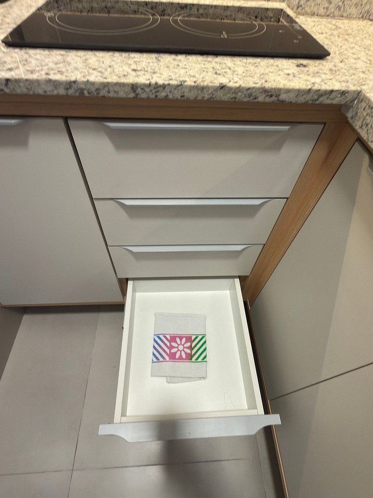 Studio lindo e moderno com vista mar - CL615